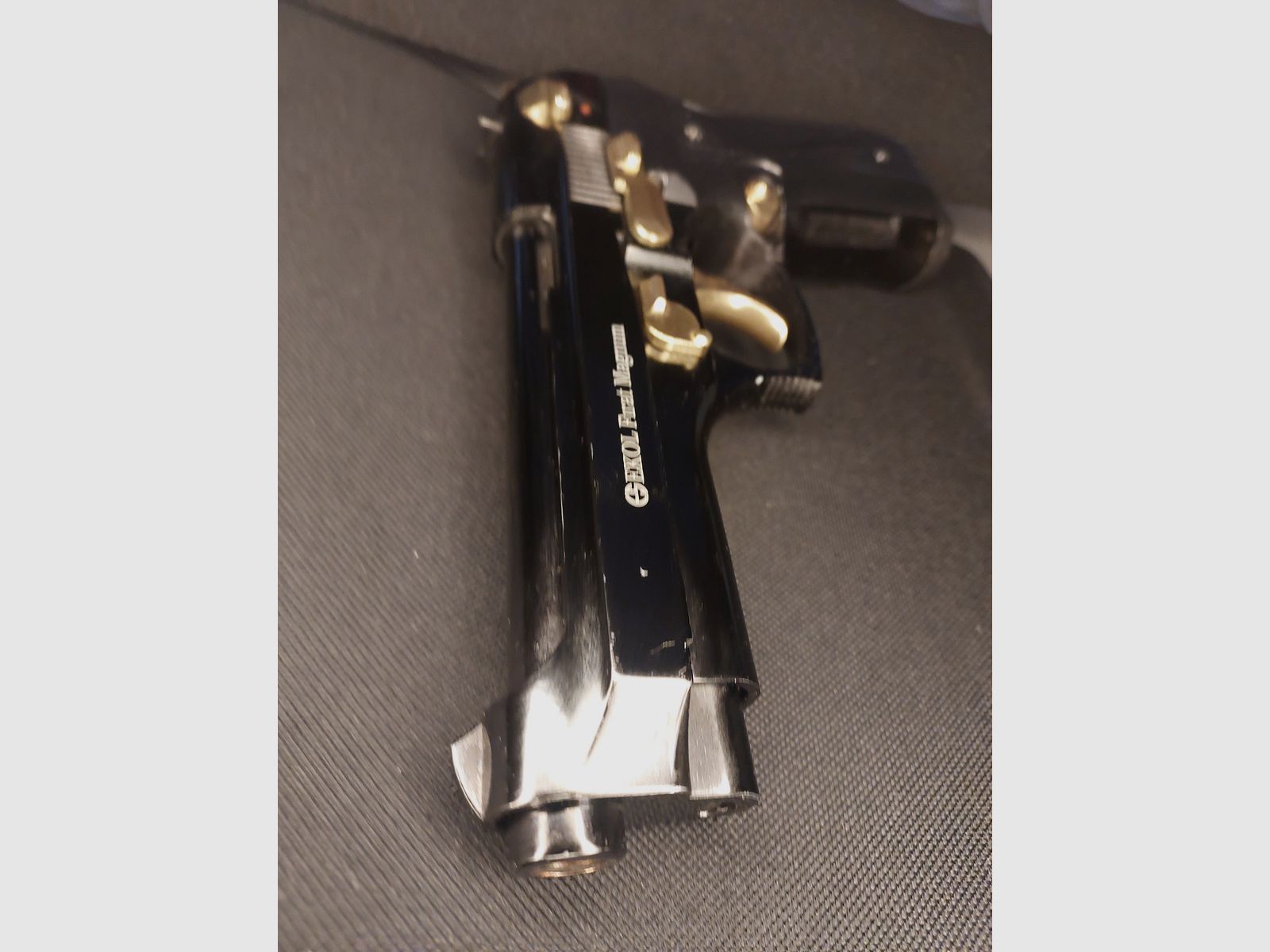 Ekol Firat Magnum blank firing pistol black/gold cal. 9mm P.A.K. (PTB 1112)