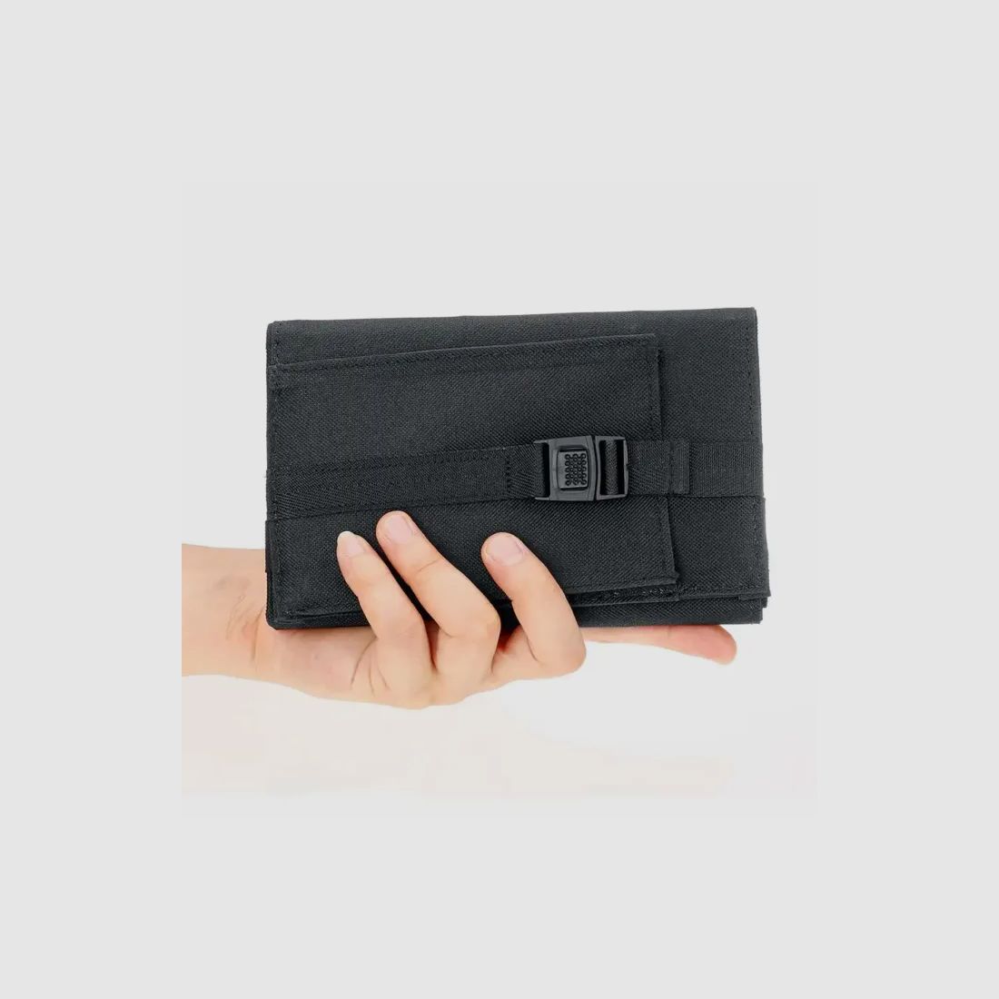 Piccolo pannello solare pieghevole con porta USB 10-20 watt in nero