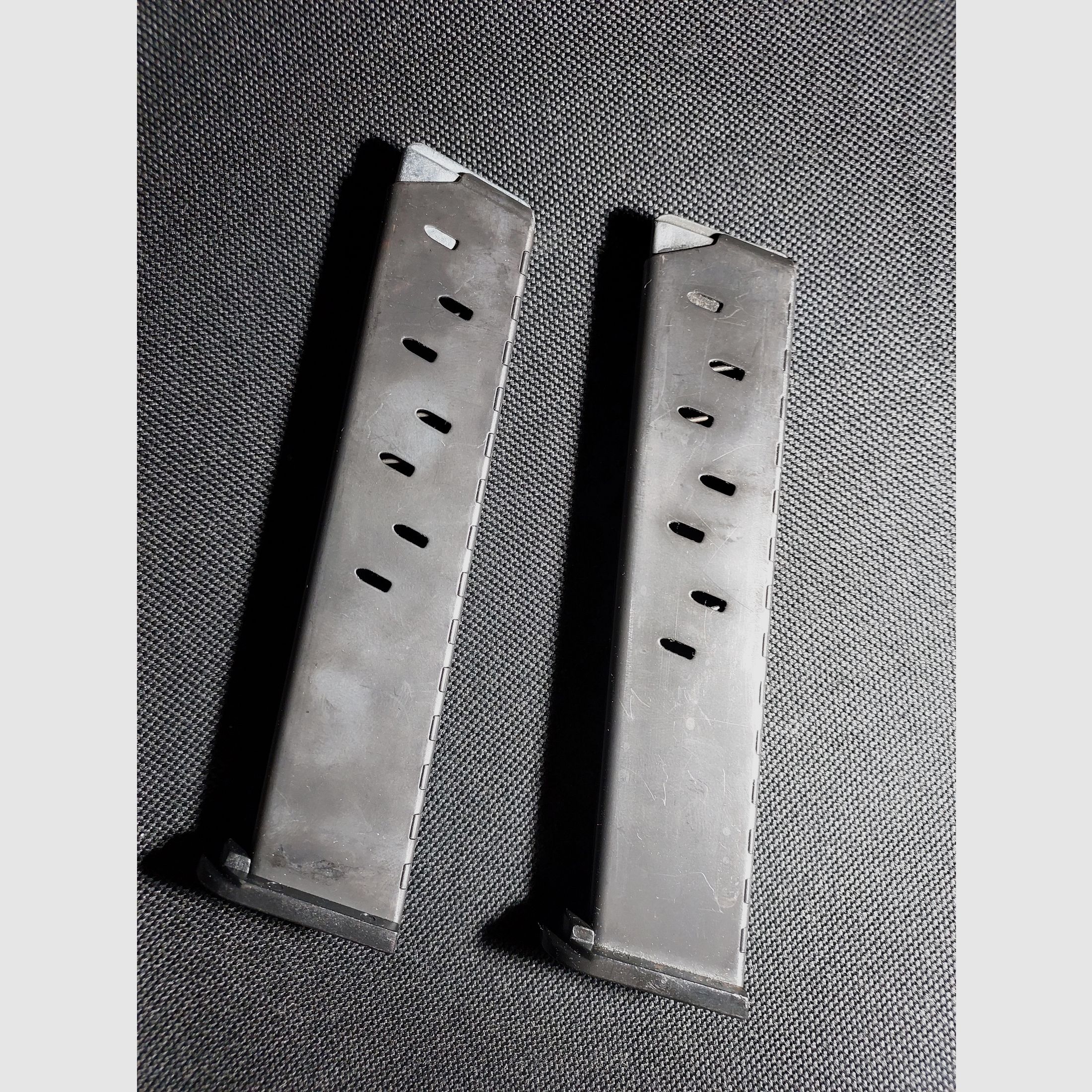 Colt Government 1911 A1 pistola de fogueo 9mm P.A.K. (PTB 774) con 3 cargadores