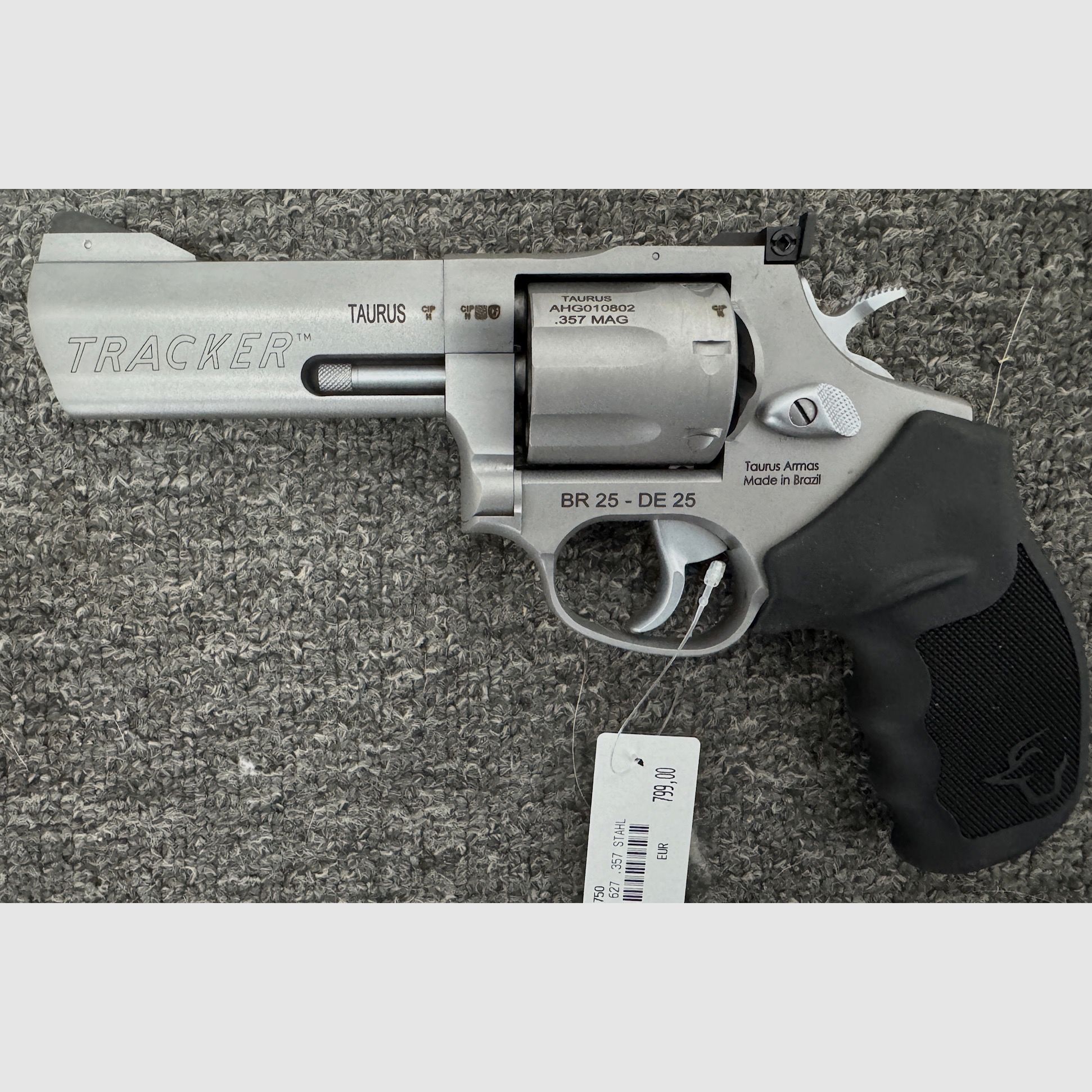 Taurus Tracker 627 - 4 cale luf .357Mag. rewolwer