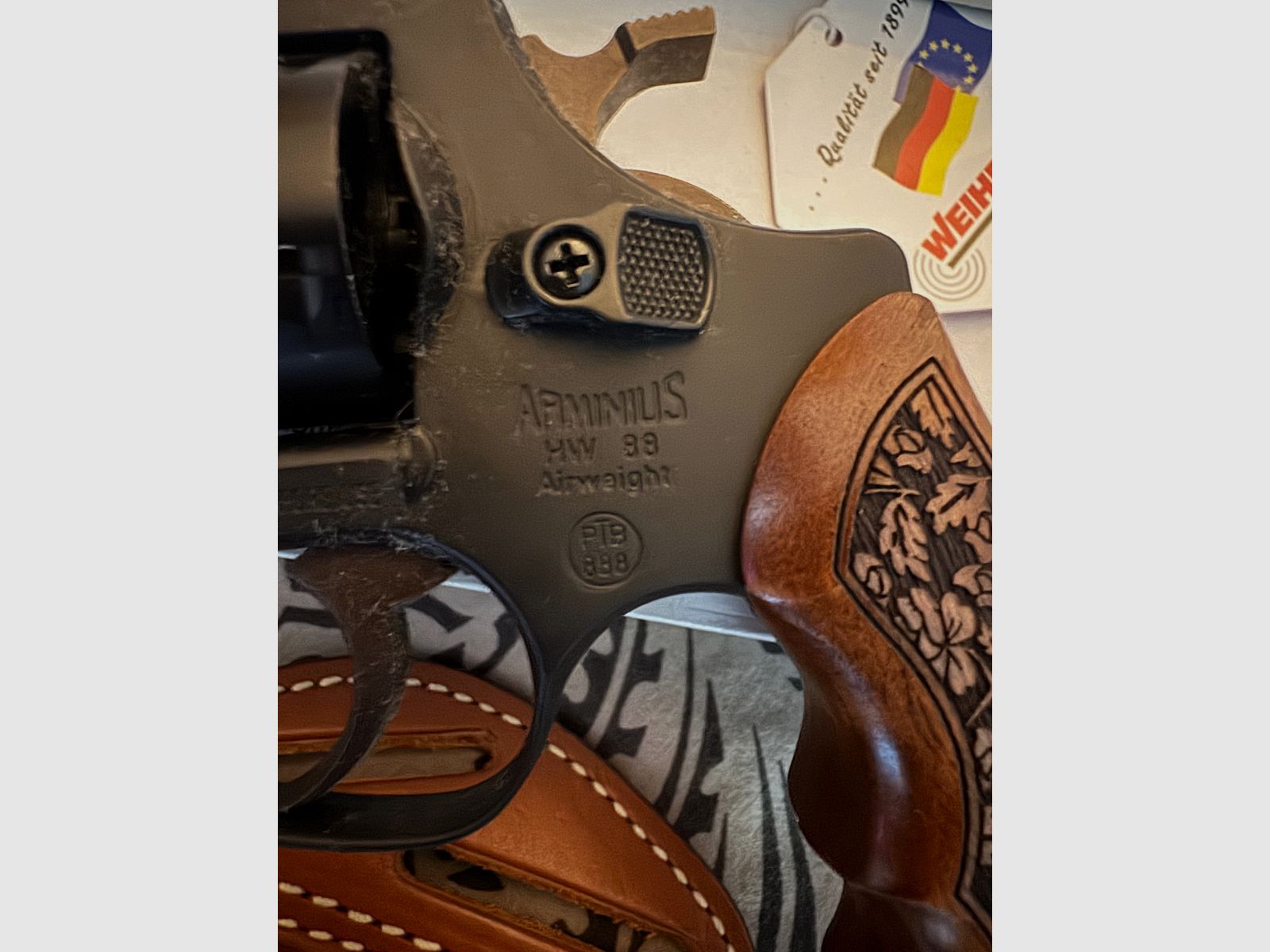 Arminius HW 88 Super Airwaight Like New + Holster Accessories