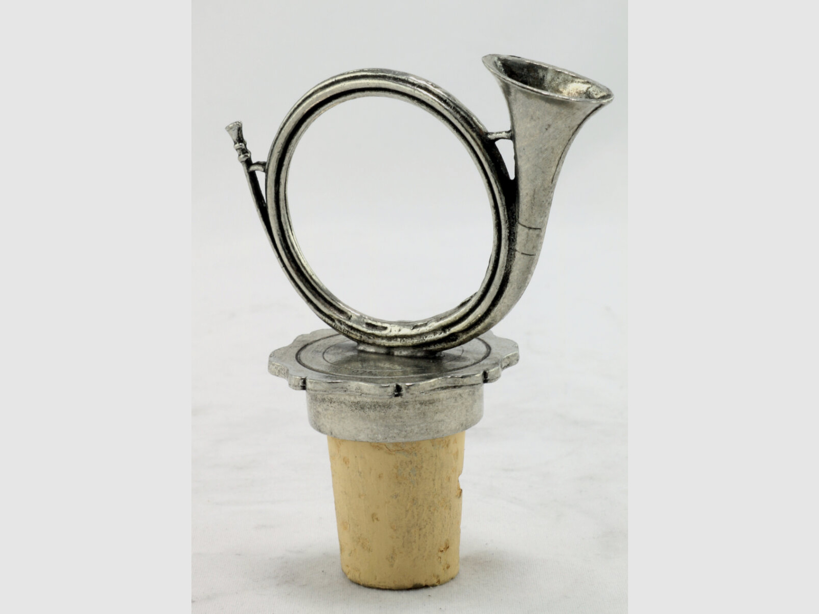Lovergreen accessories motif hunting horn as wine bottle cork