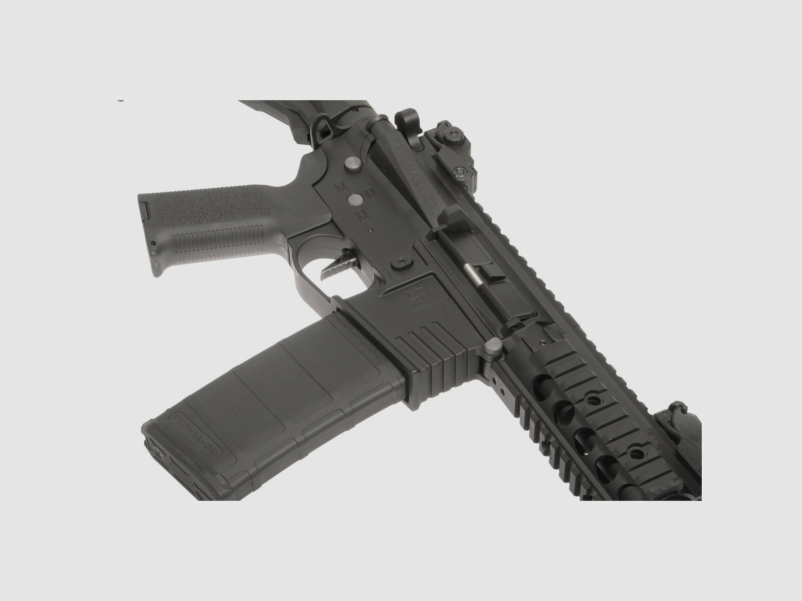 AR15 SilentOps CQB ALPHA EAGLE ETU Negro S-AEG Rifle Airsoft Libre a partir de 18 Años | Delta Armory