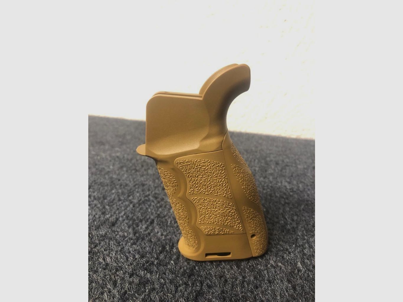 HK Adaptive Battle Grip handgreep zandkleur/RAL8000 - NIEUW - Heckler & Koch Mr223 Mr308 HK416 HK417 HK433 HK437 G95k KSK Ar15