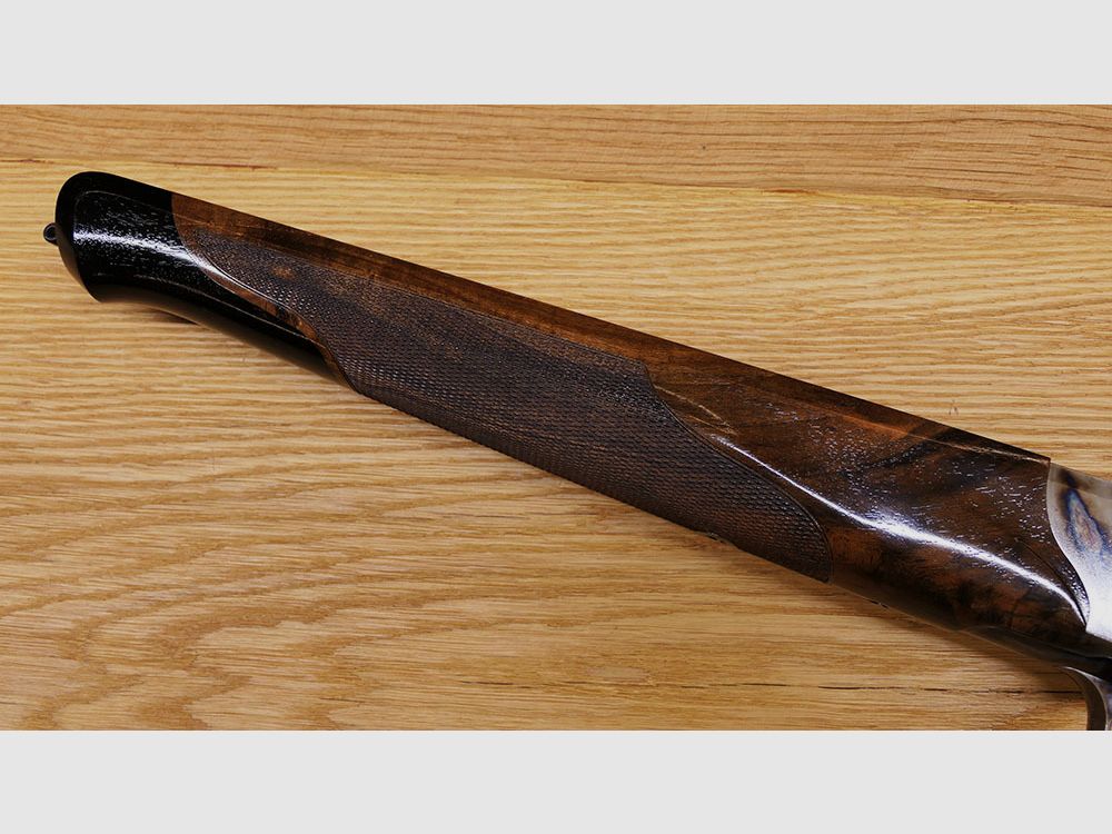 Blaser R8 loopstock met gekleurde hardening / staal systeem / glanzende afwerking / DROOM VAN HOUT EN STAAL