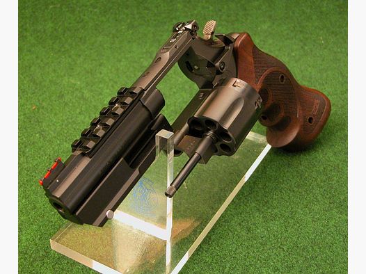 @ DELTA COMBAT CUSTOM TARGET S&W 586-1 4"Zoll 357 Mag @