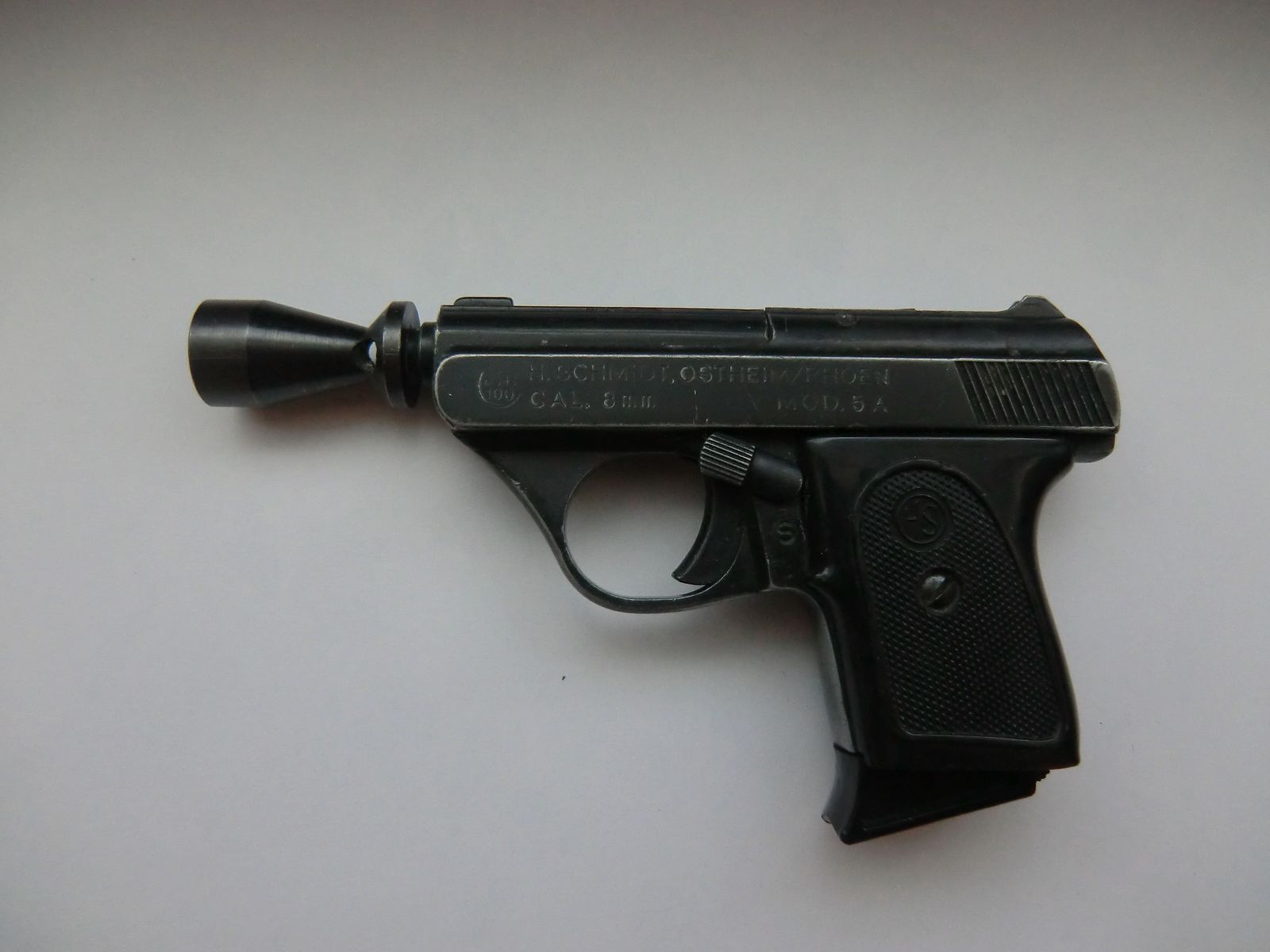 HS  Mod. 5A  8mm Taschenpistole 6 Schuss Magazin  PTB 100  Beschuss: 1979 mit Pyrobecher