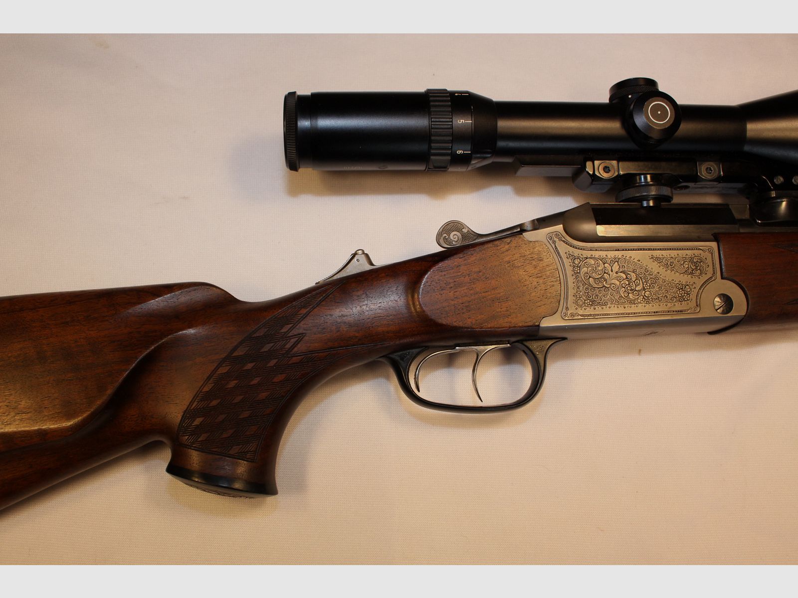 Blaser Berstutzen 750/88 w 5,6x50R i .30/06 z kolbą lewostronną.
