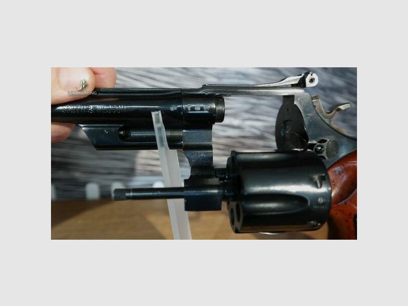 Smith & Wesson; Mod 27-2