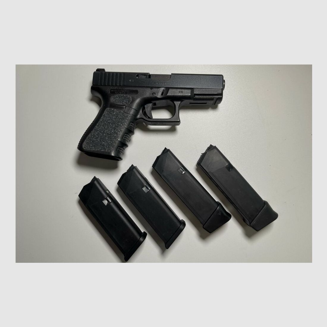Glock 19 inkl. 4 Magazine 9mmLuger
