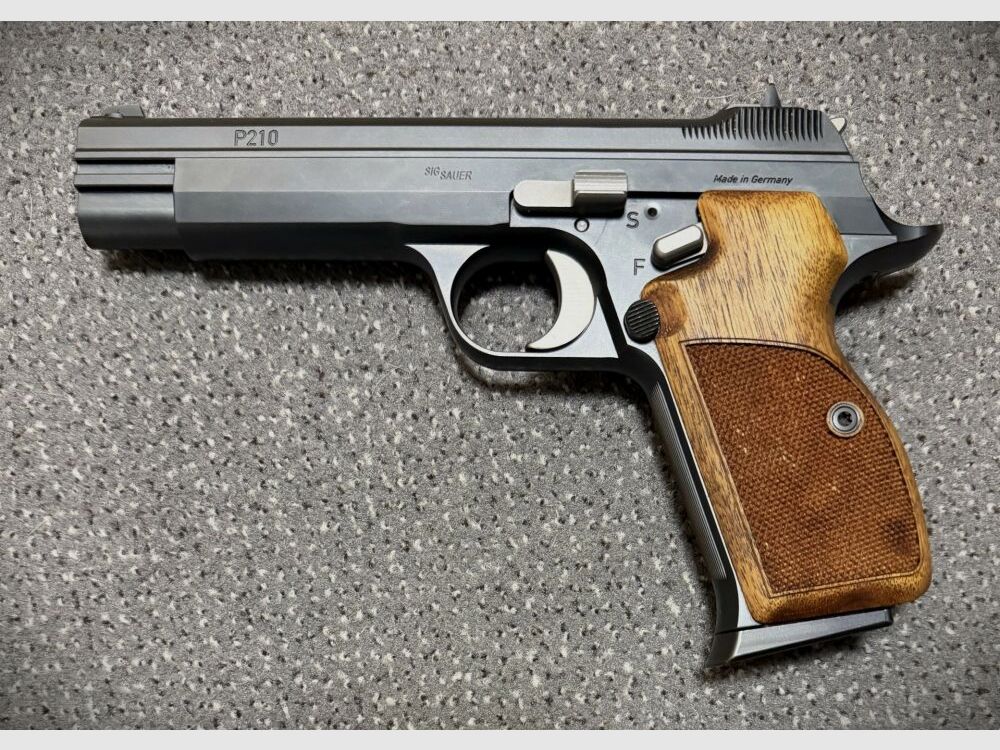 SIGSauer P210 Legend