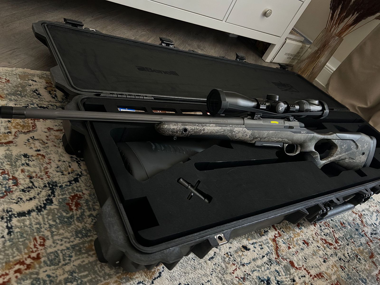Kombi-aanbieding-knaller! Sako S20 + Swarovski Z8i | Hunter 6,5 Creedmoor Cerakote True Timber Strata LL 51cm Camo incl. Zfr. Swaro Z8i 2-16x50 P L, 4A-I *NIEUW*