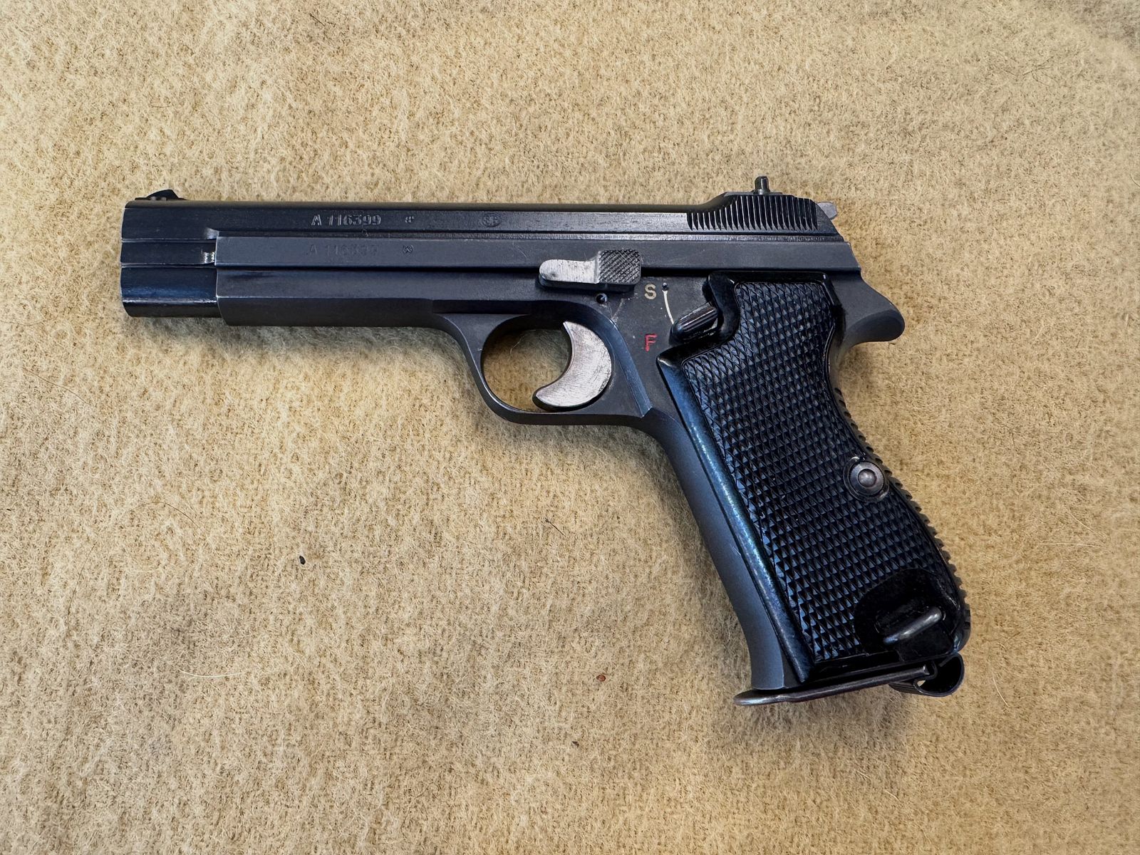 SIG P210 Schweizer Armee Pistole 9mm