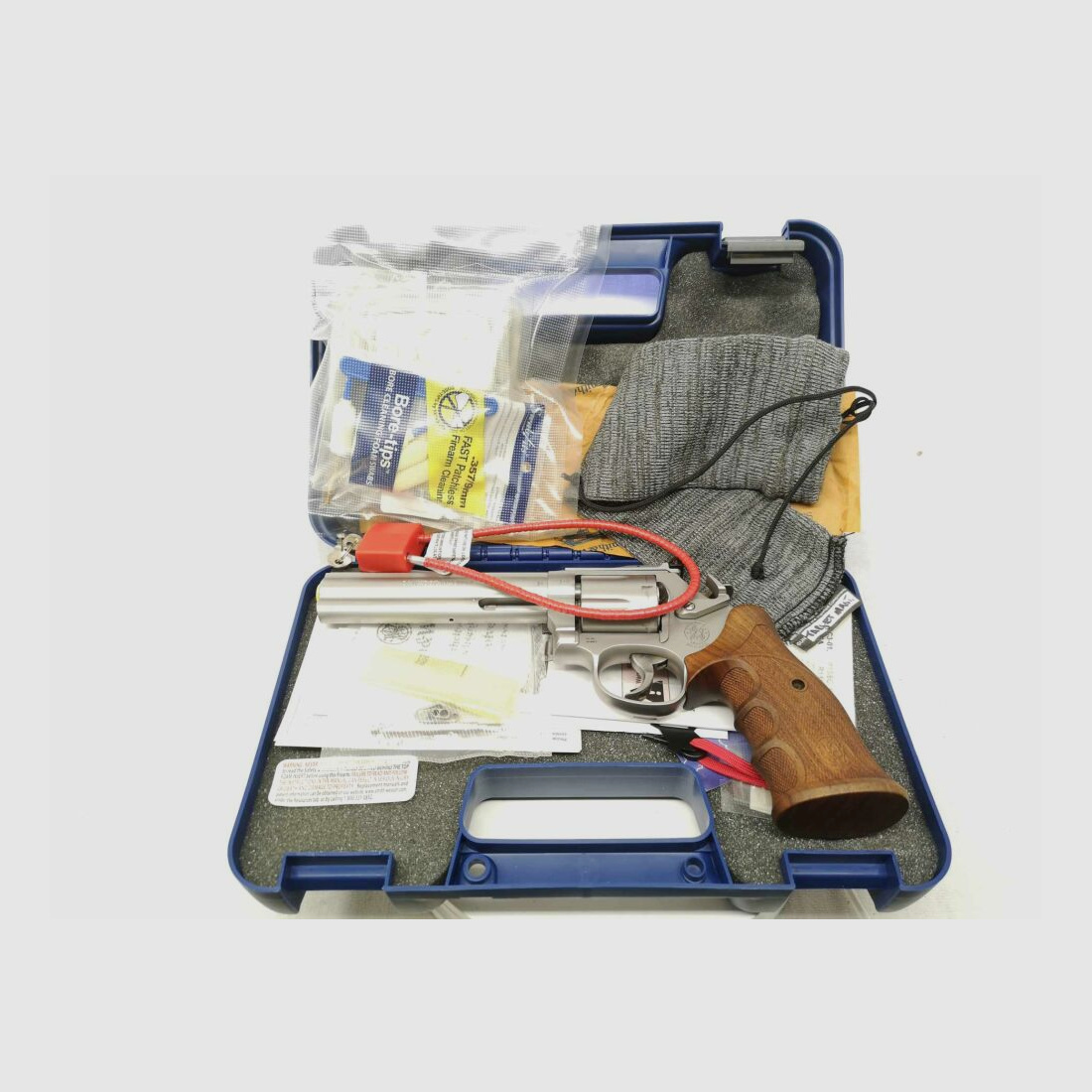 Smith & Wesson 686-6 Target Champion - v. Accessories