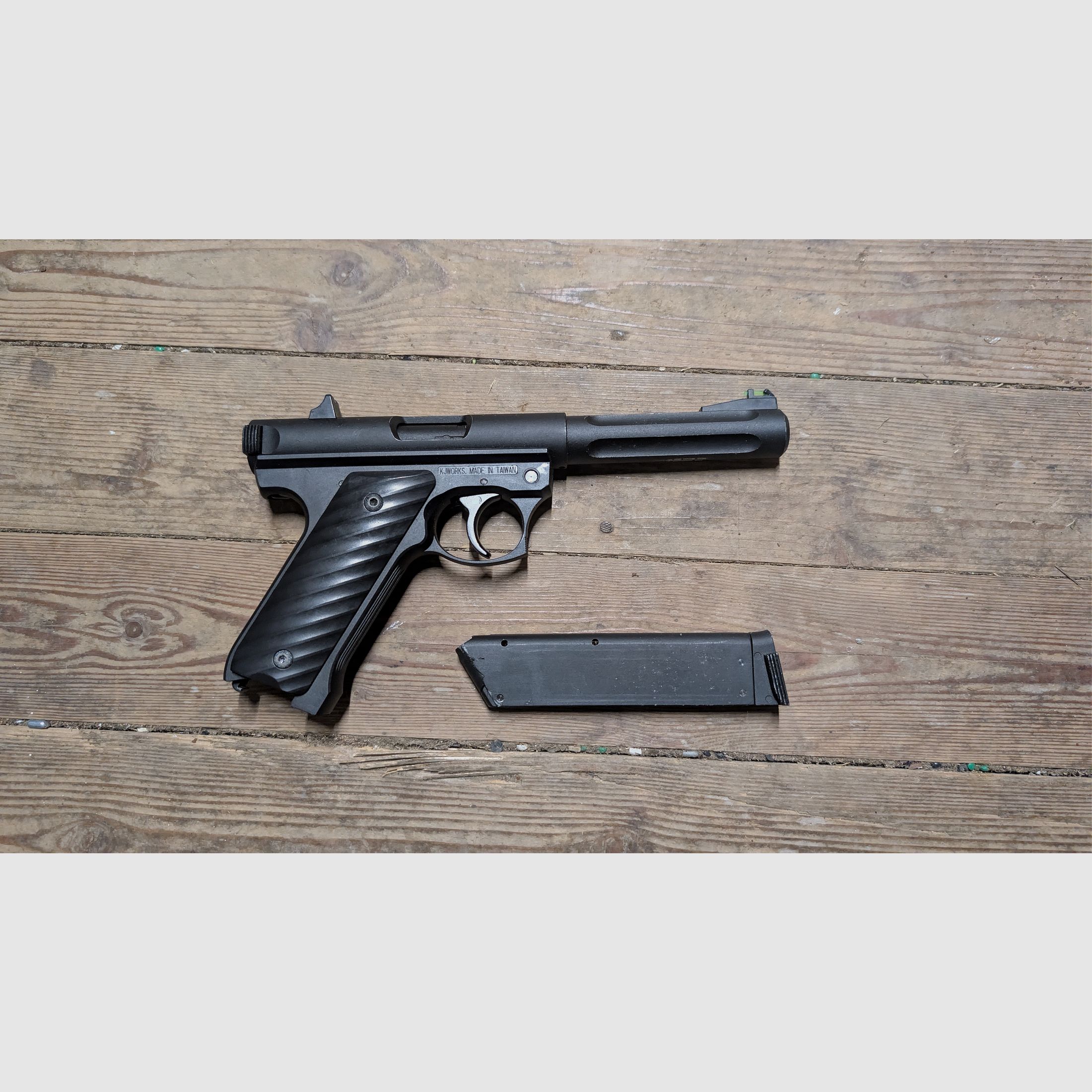 Airsoftpistole im Rugerdesign von KJ Works 