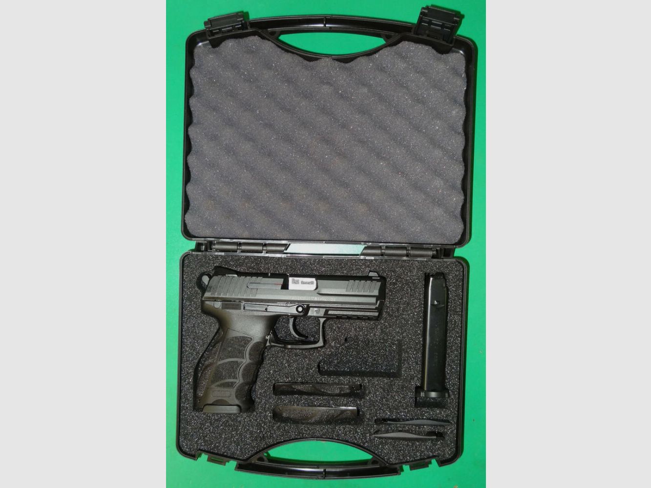 Heckler & Koch Pistool Heckler & Koch P30-V3, Geblauwit in het kaliber 9x19 (9mm Para) Inclusief accessoires
