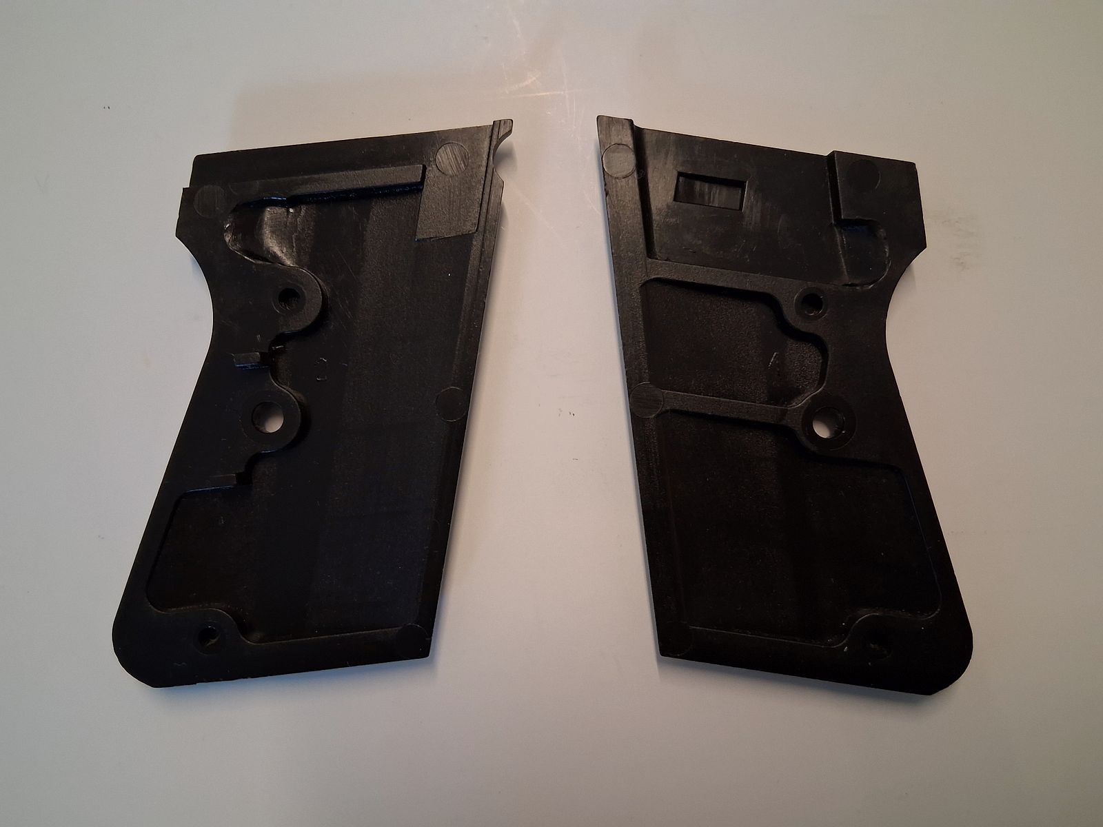 Griffschalen voor ME 9 Para (als nieuw)