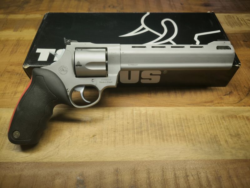 Taurus Raging Bull .454 Casull