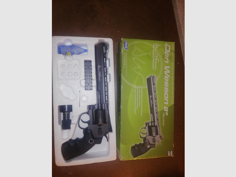 Dan Wesson 8, 6mm BB