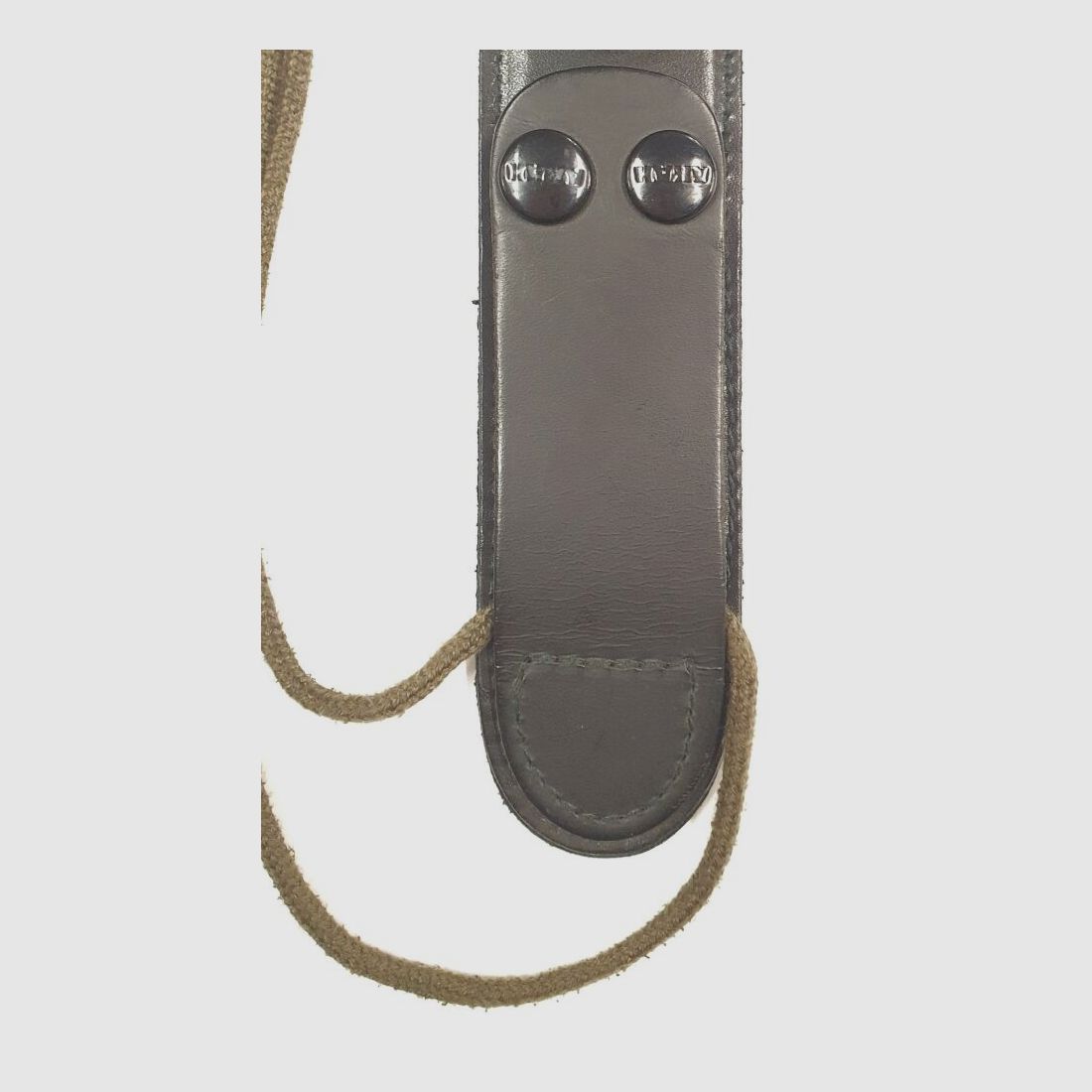 Extensión de funda AKAH de AKAH, cuero negro