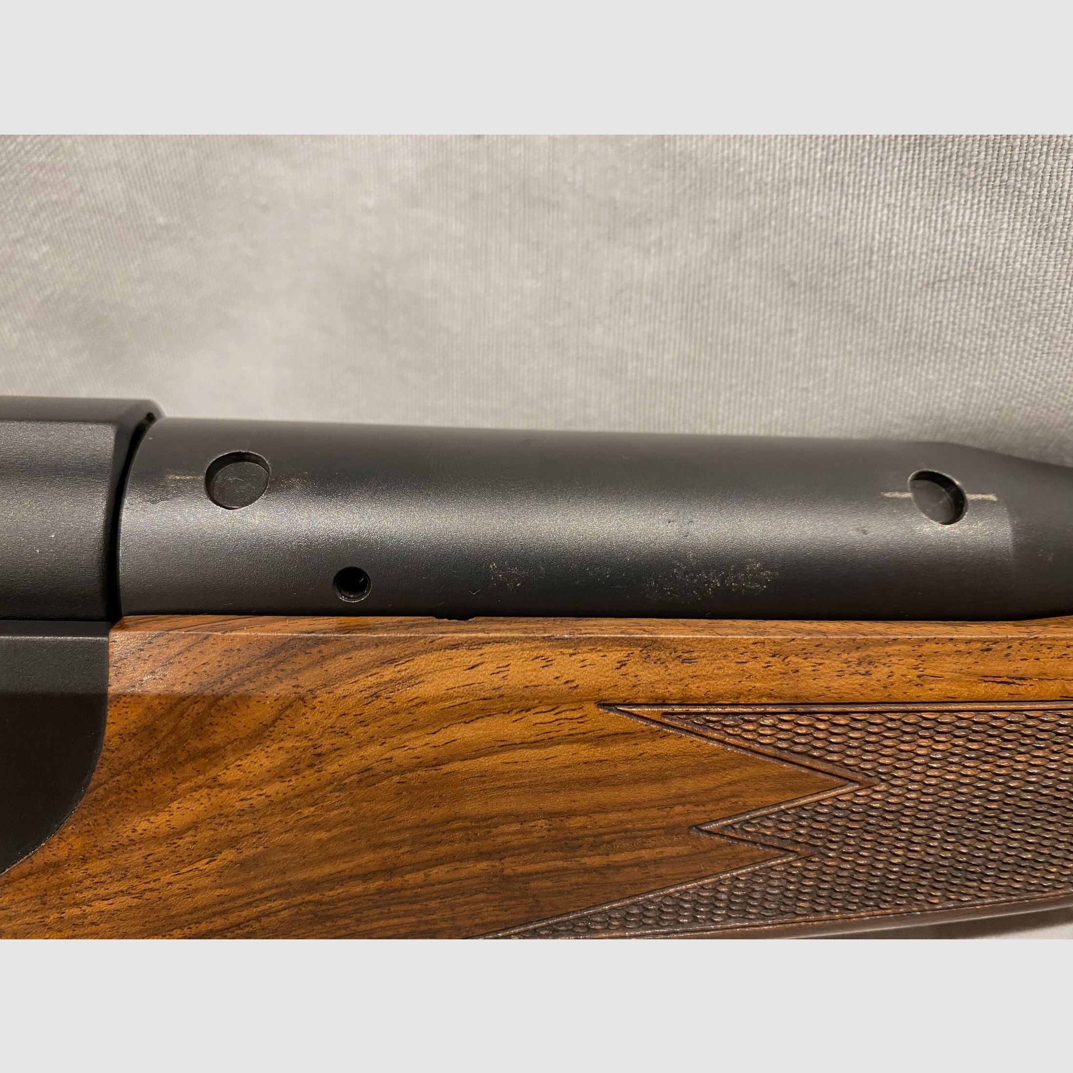 Blaser R8 Standard, Holzschaft, schwarzer Systemkasten