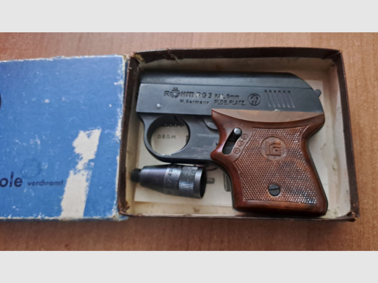 Röhm RG 3 Schreckschuss Pistole im Kaliber 6 mm Knall