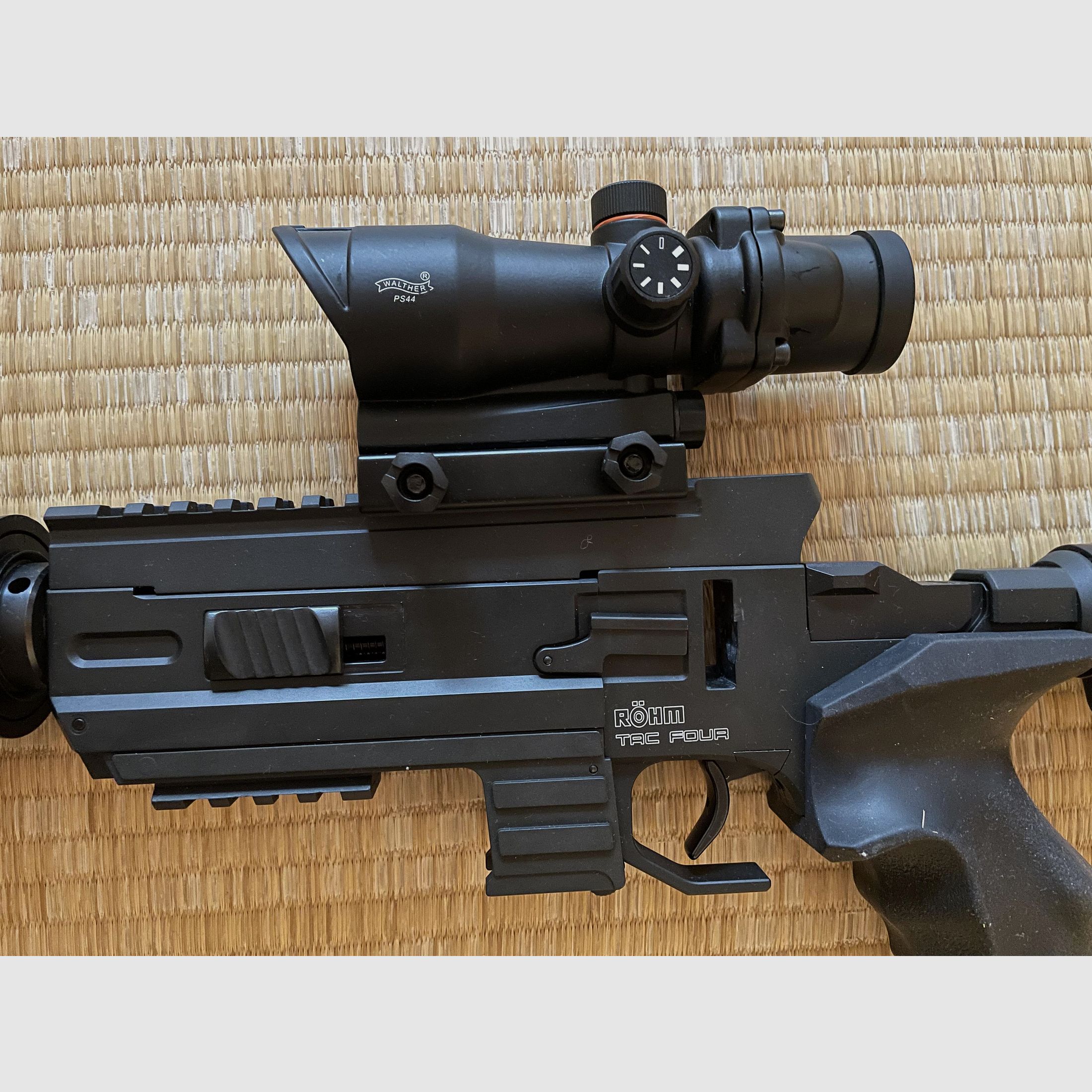 Röhm TacFour Black Rifle Co2 fucile con accessori