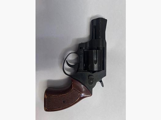 El RG 69 es un revólver de fogueo, irritante y señal en calibre 9 mm R Knall. – Pieza de colección