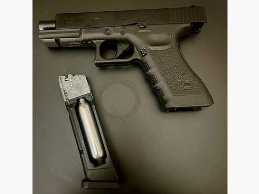 Glock 17 / Stahlkugeln-Kartusche im Magazin/ TOP ZUSTAND 