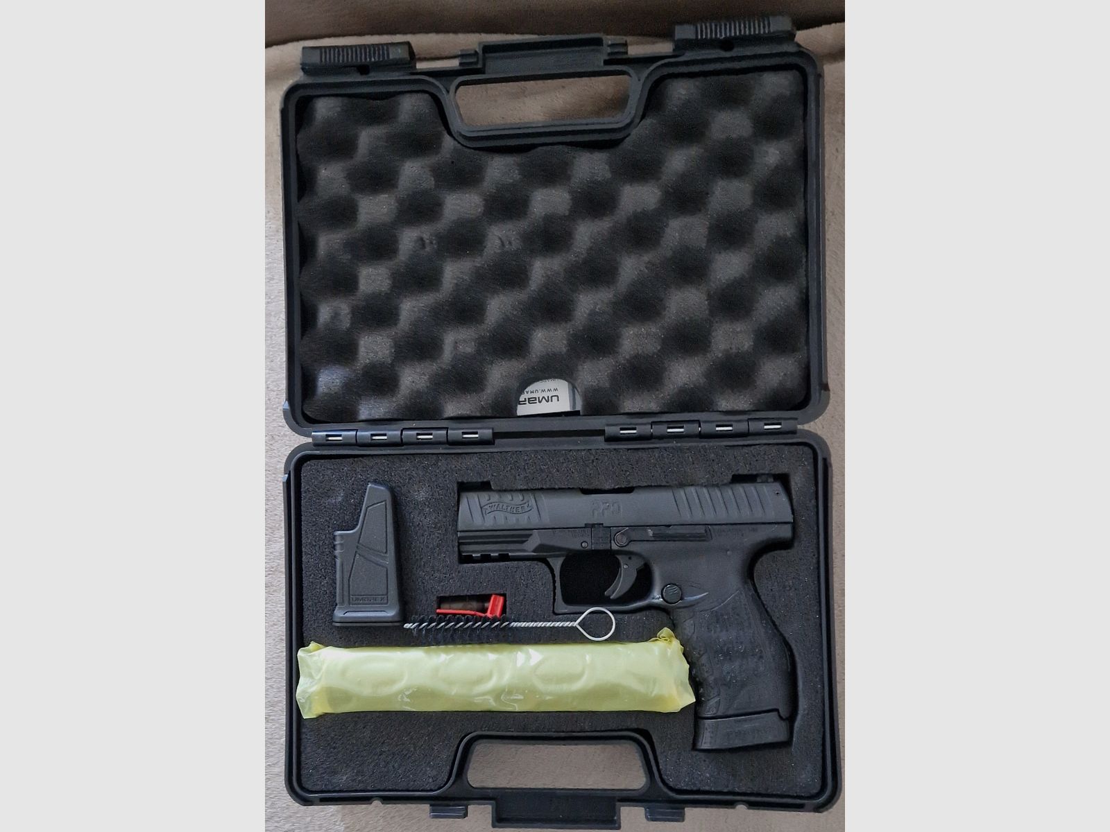 PPQ Schreckschuss Pistole mit Schalldämpfer
