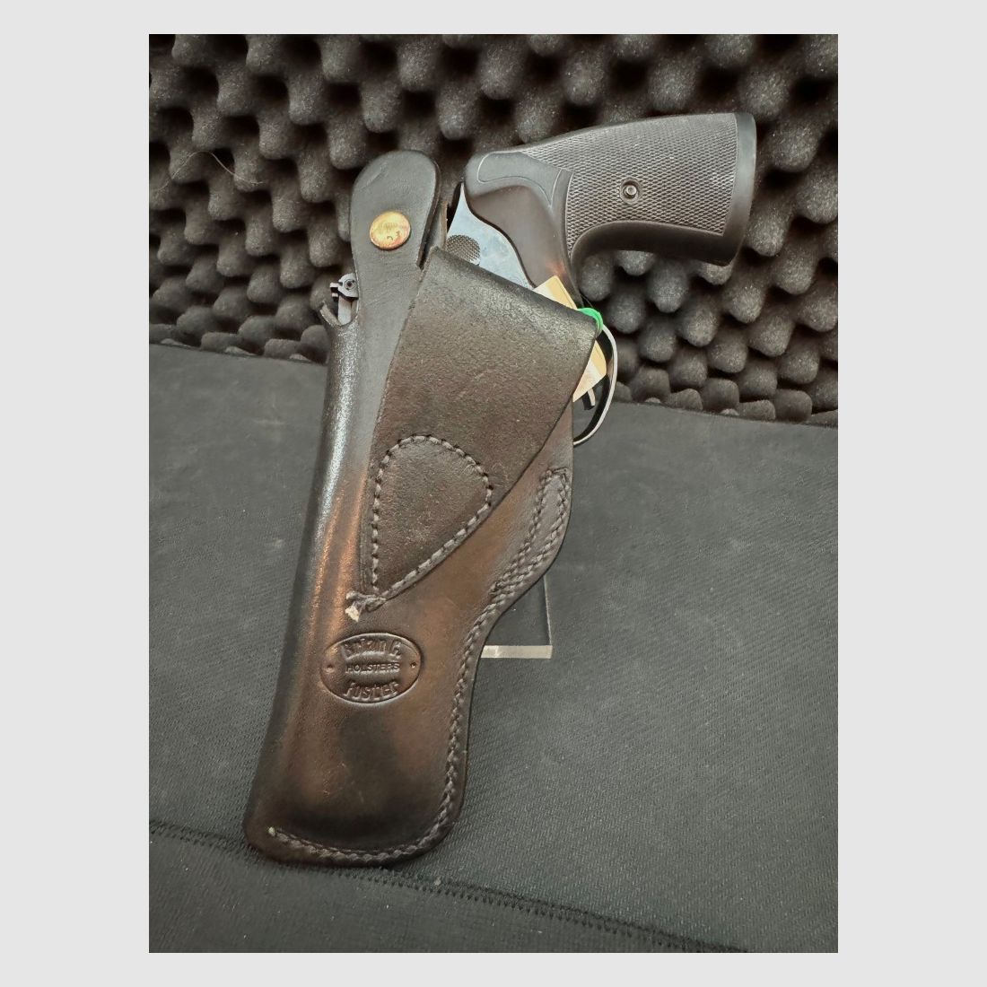 Brian C. Foster, Dickleder, Grütelholster, Revolver 357Mag, 4 Zoll, Rechtshand