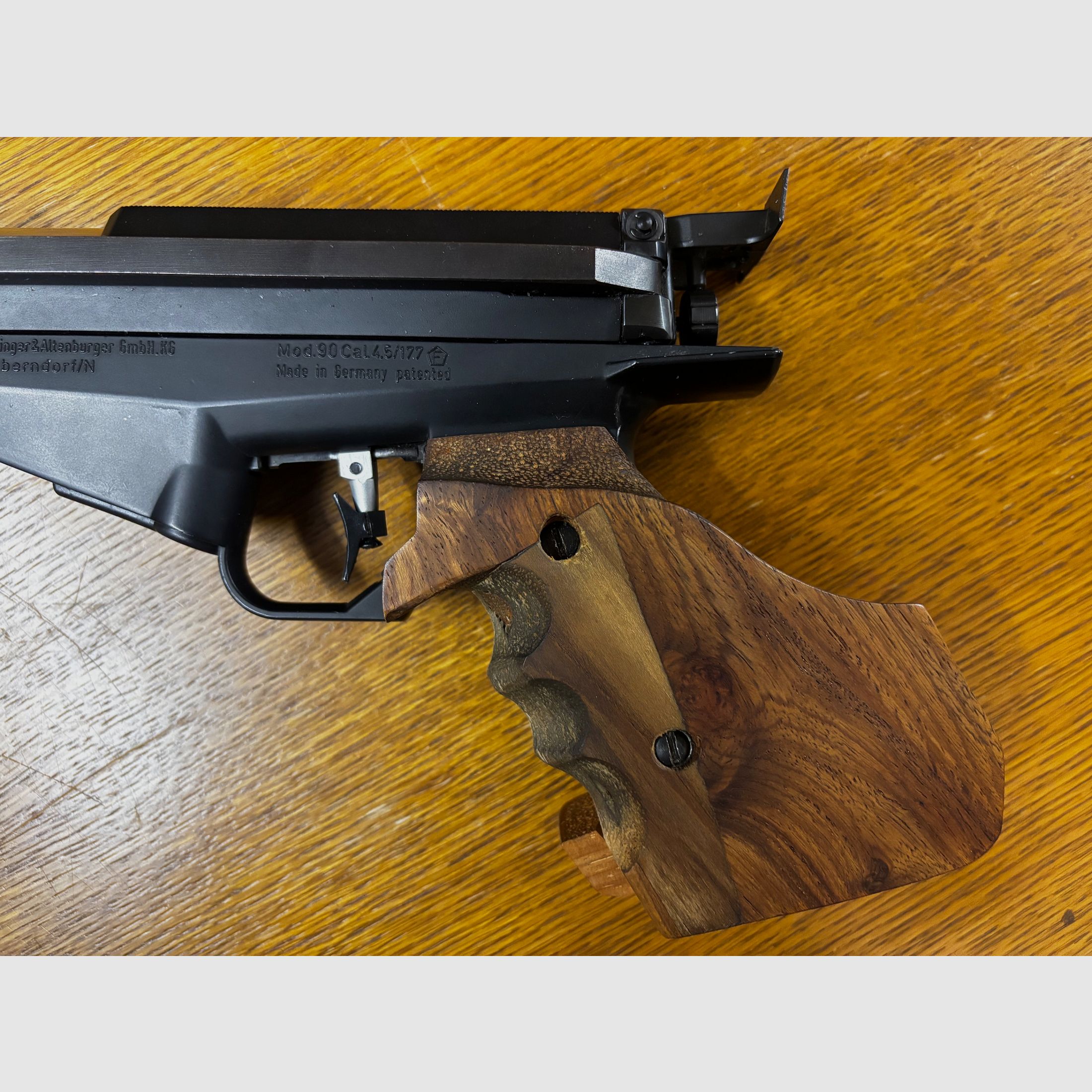 Feinwerkbau air pistol LP90, image 7 of 12