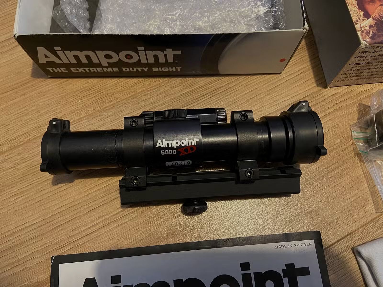 Aimpoint 5000XD Set in OVP Rotpunktvisier / Reddot mit Carry handle Weaver Mount - Top Zustand