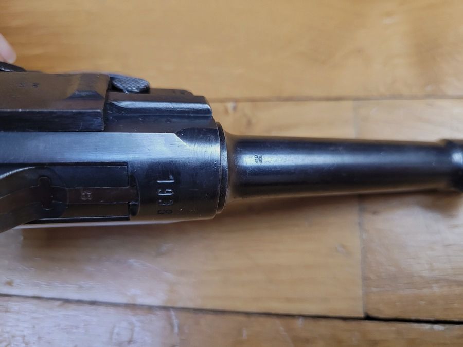 Außergewöhnliche Luger P08 Kriegsmarine Pistole – Weniger als 3900 Exemplare – Mauser S/42 Fertigung von 1938 – Kriegsmarine Holster und Originalschlüssel – Sehr seltenes Set in perfektem Zustand!, Bild 31 von 42