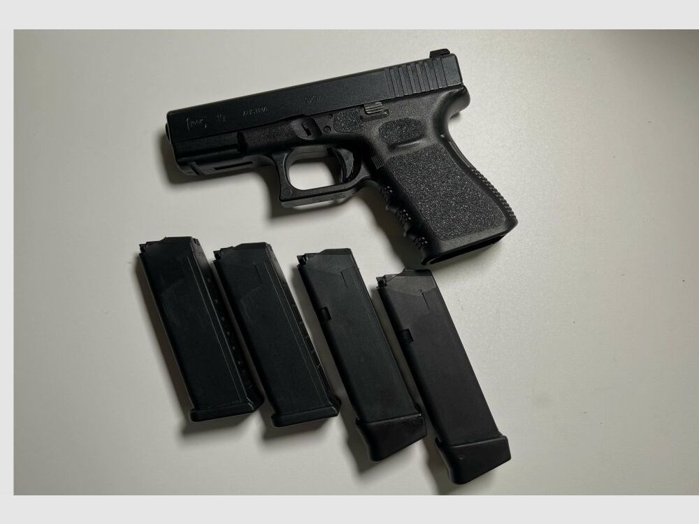 Glock 19 inkl. 4 Magazine 9mmLuger