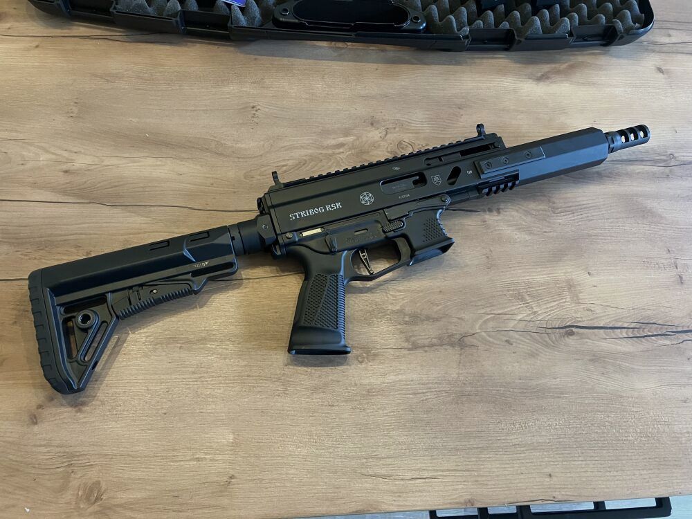Grand Power Stribog RSR mit höhen- und seitenverstellbaren AR15 Schaft 9mmLuger