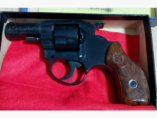 Röhm Schreckschuss - Revolver RG 76 mit der PTB 140/2 im Kaliber 6 mm Flobert
