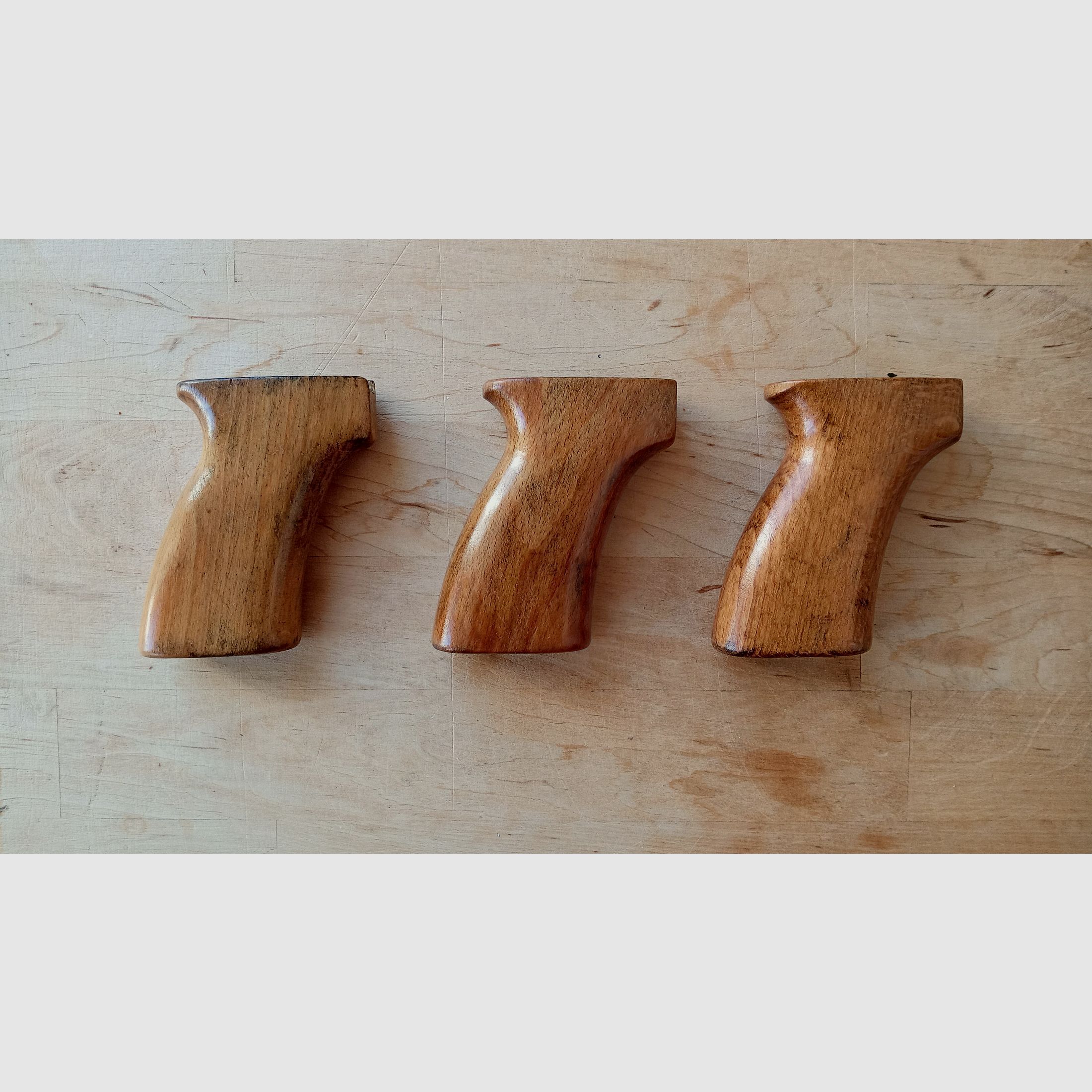 Original frühe Samopal VZ.58 Holz Griffe / Pistolengriffe auch geeignet für CSA Sporter