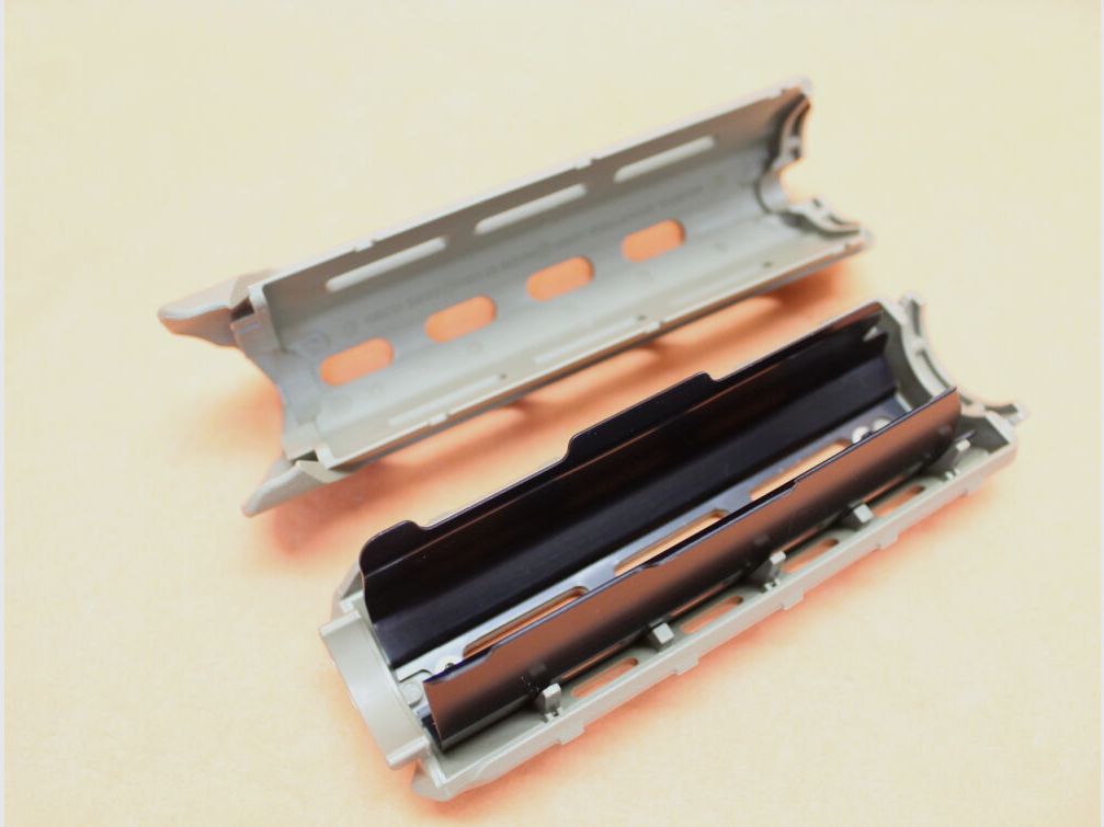 Magpul AR-15: Handguard Magpul MOE M-LOK (MAG424-FDE) Carbine Polymeer Flat Dark Earth