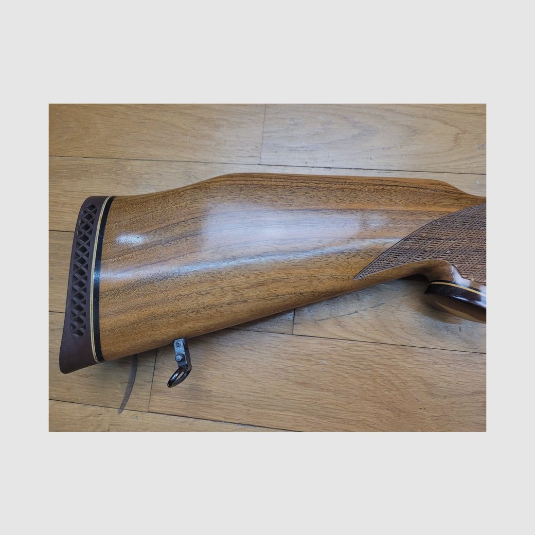 Wunderschöne Wetterby Großwildbüchse – Kaliber 460 Weatherby – Premium-Herstellung von Sauer & Sohn in Deutschland – Nussbaumholz 1. Wahl – Prächtige Brünierung – Neuer Lauf – Mechanischer Zustand einwandfrei – Ausnahmewaffe für die größten Herausforderungen – TBE++, Bild 3 von 38