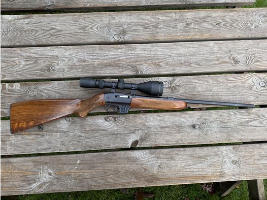 Selbstladebüchse ZKM-611 in .22 Magnum, mit Zielfernrohr und Montage