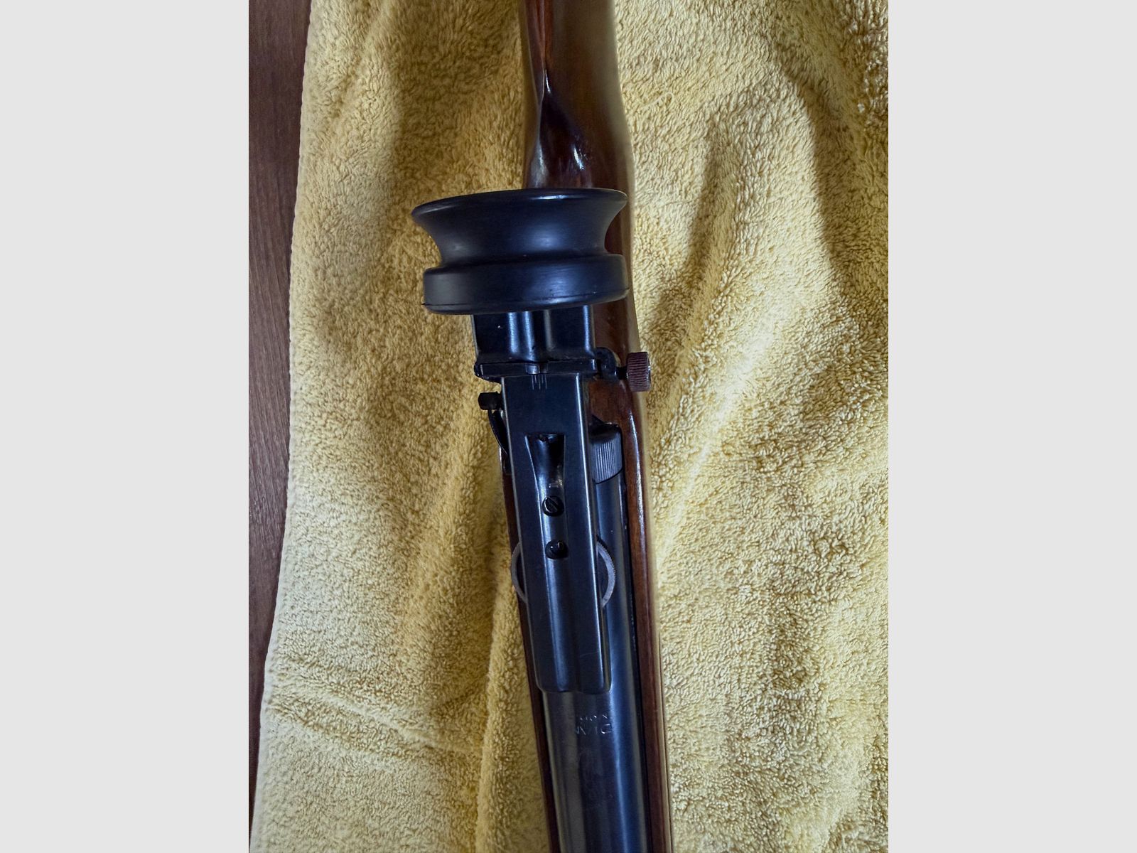 Karabinek pneumatyczny Modell Diana 354 z diopterem