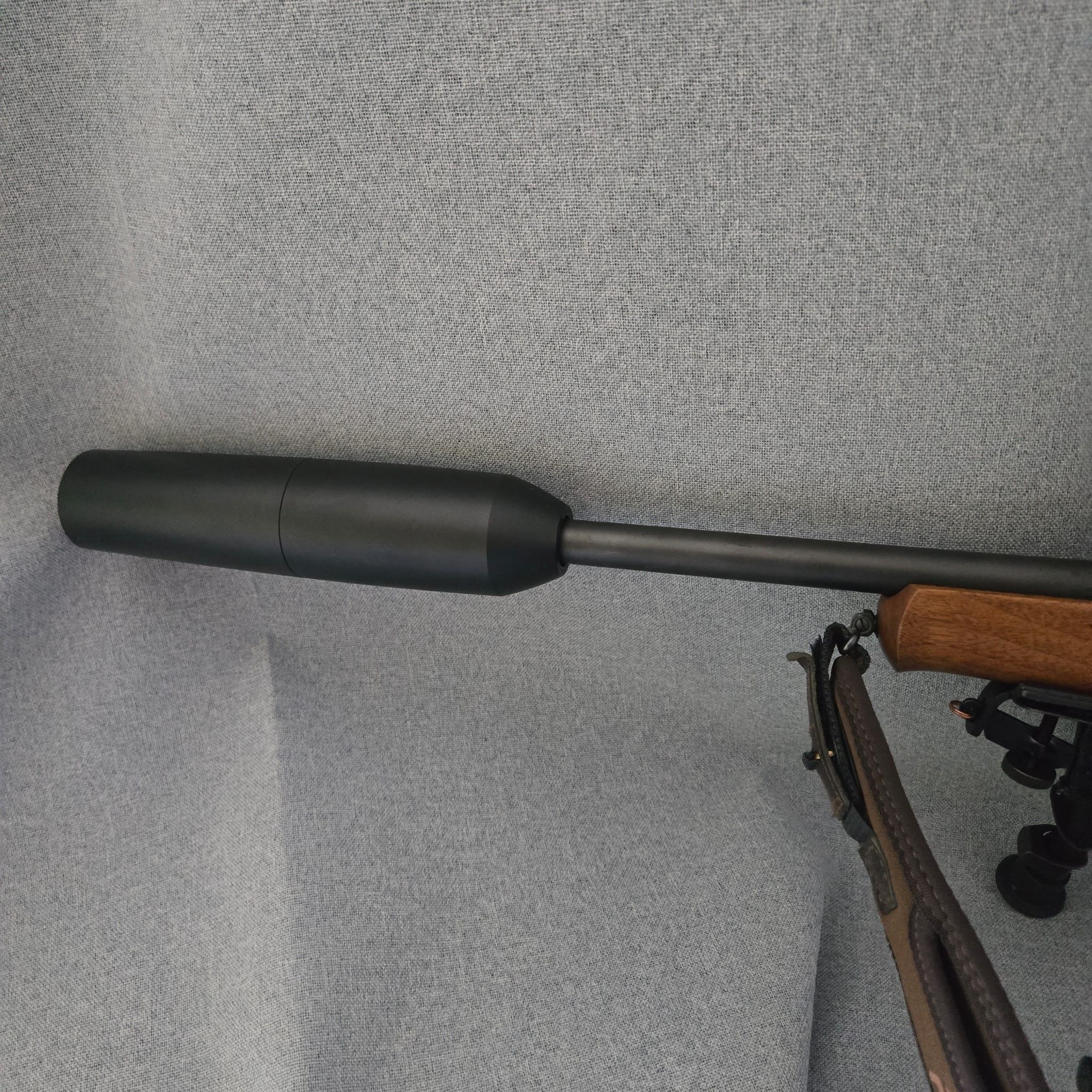 Blaser R93 als Gesamtpaket mit Schalldämpfer und Ziehlfernrohr von Zeiss