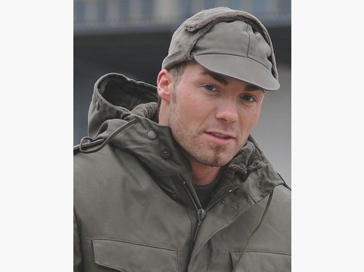 BW winter hat