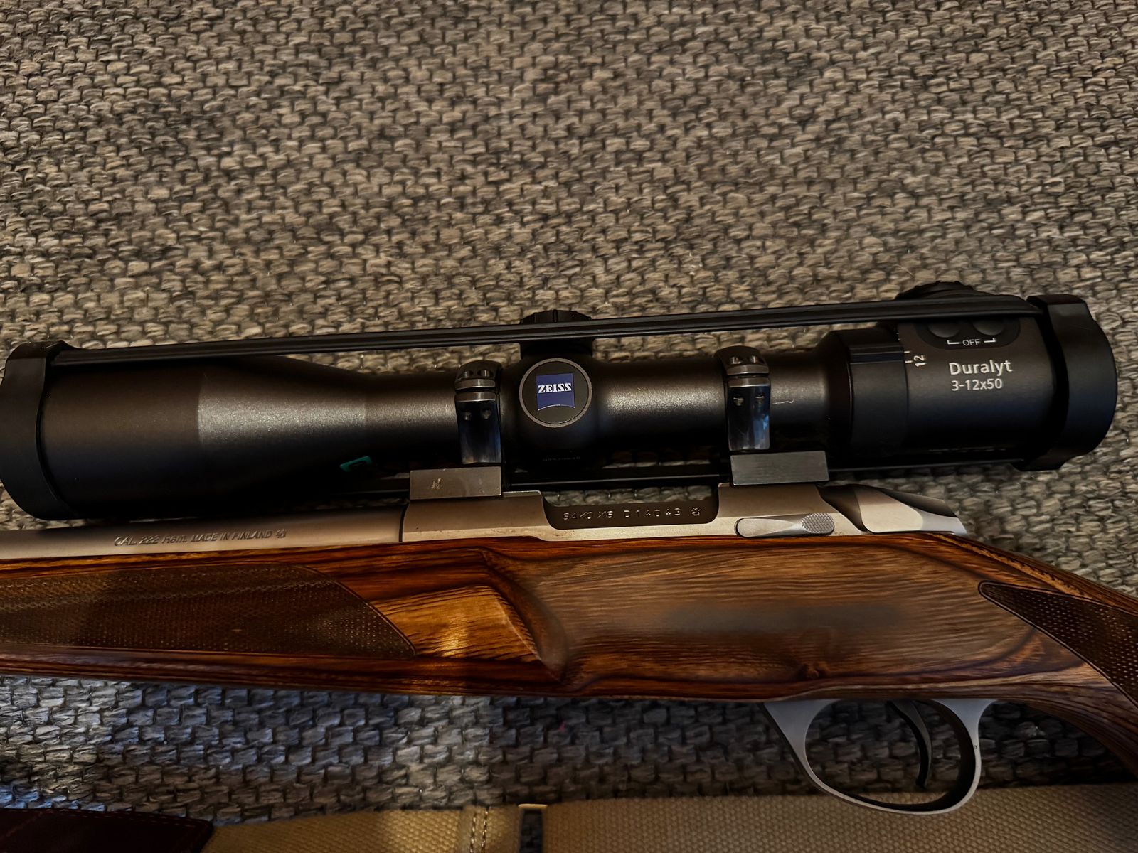 Sako 85 varmint laminated + Zeiss Duralyt  *top*
