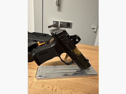 SIG Sauer P365 XL Spectre Comp 9mmLuger
