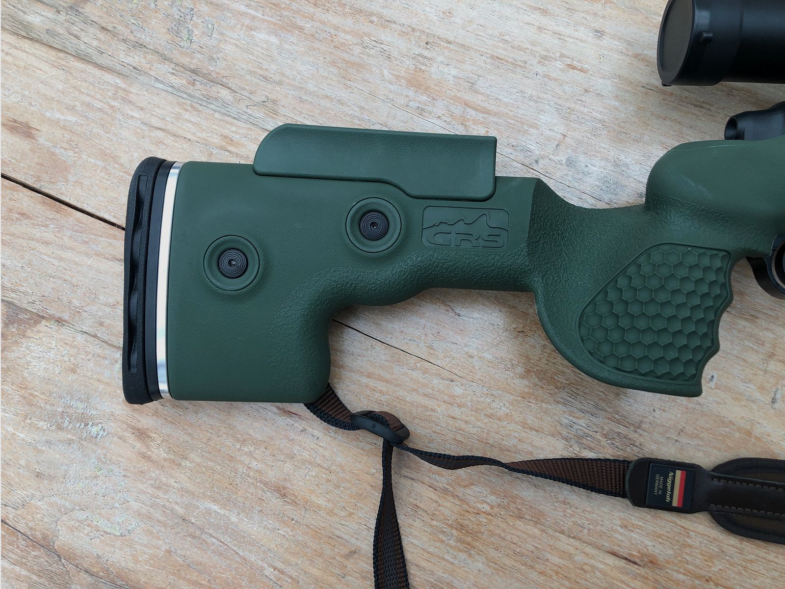 Absolut neuwertig - frisch aus dem Laden: Mauser M18 Fenris .223 Rem mit Optik und Schalldämpfer 