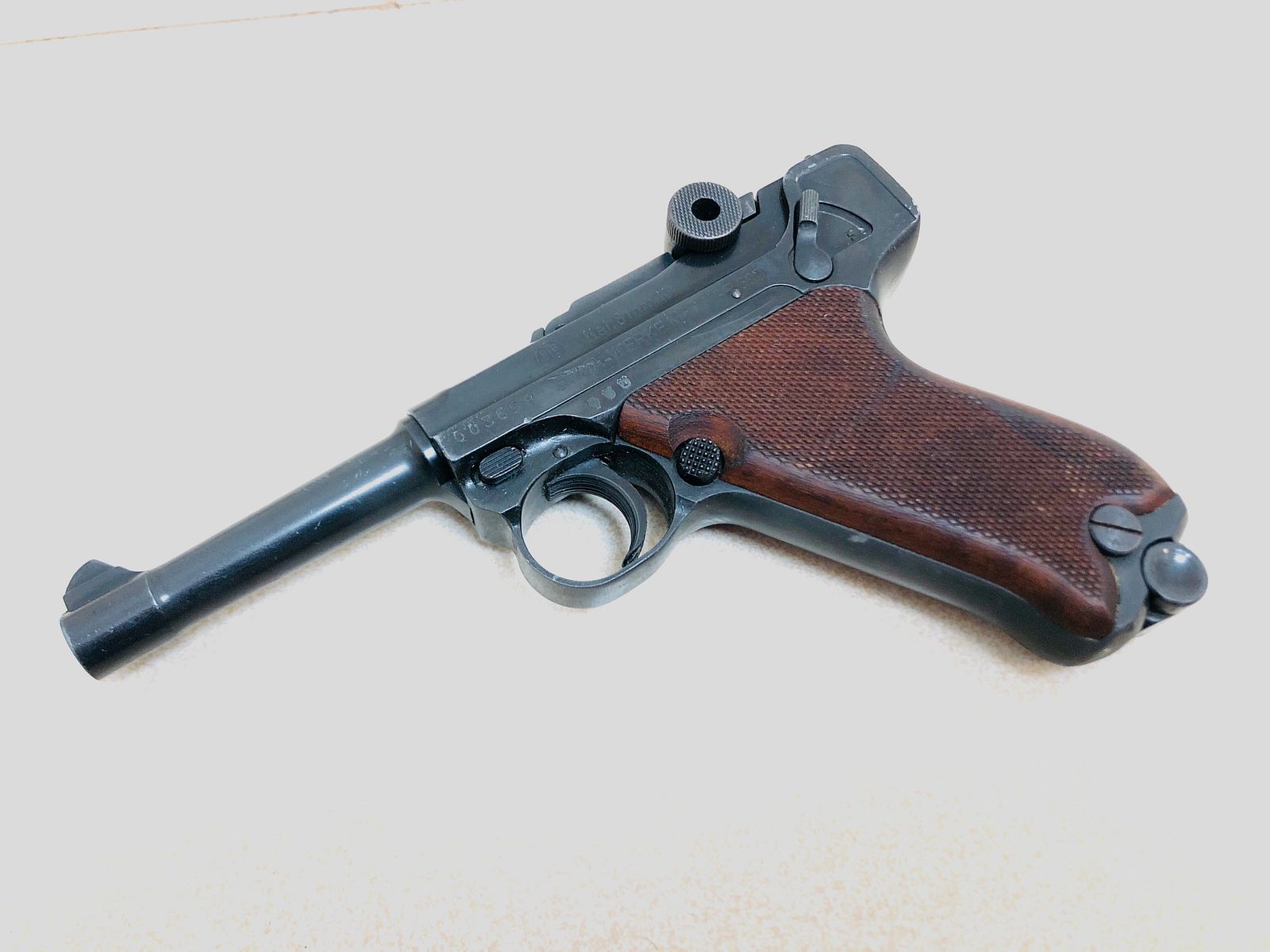 ••• Erma KGP 690 / pistola de fogueo / 8mm Knall / PTB 209 •••