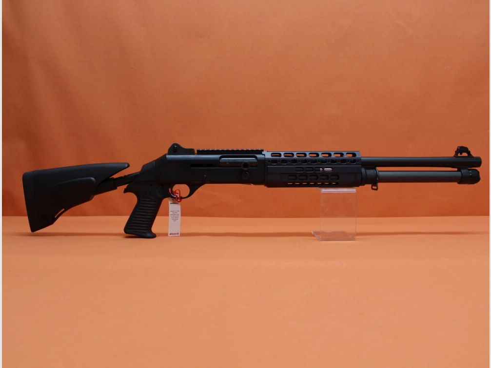 Benelli Ha.Flinte 12/76 Benelli M4 A1 TS Zwart 18,5" loop/ Multichoke/ telescopische kolf/ Picatinny (M4T-PRO)