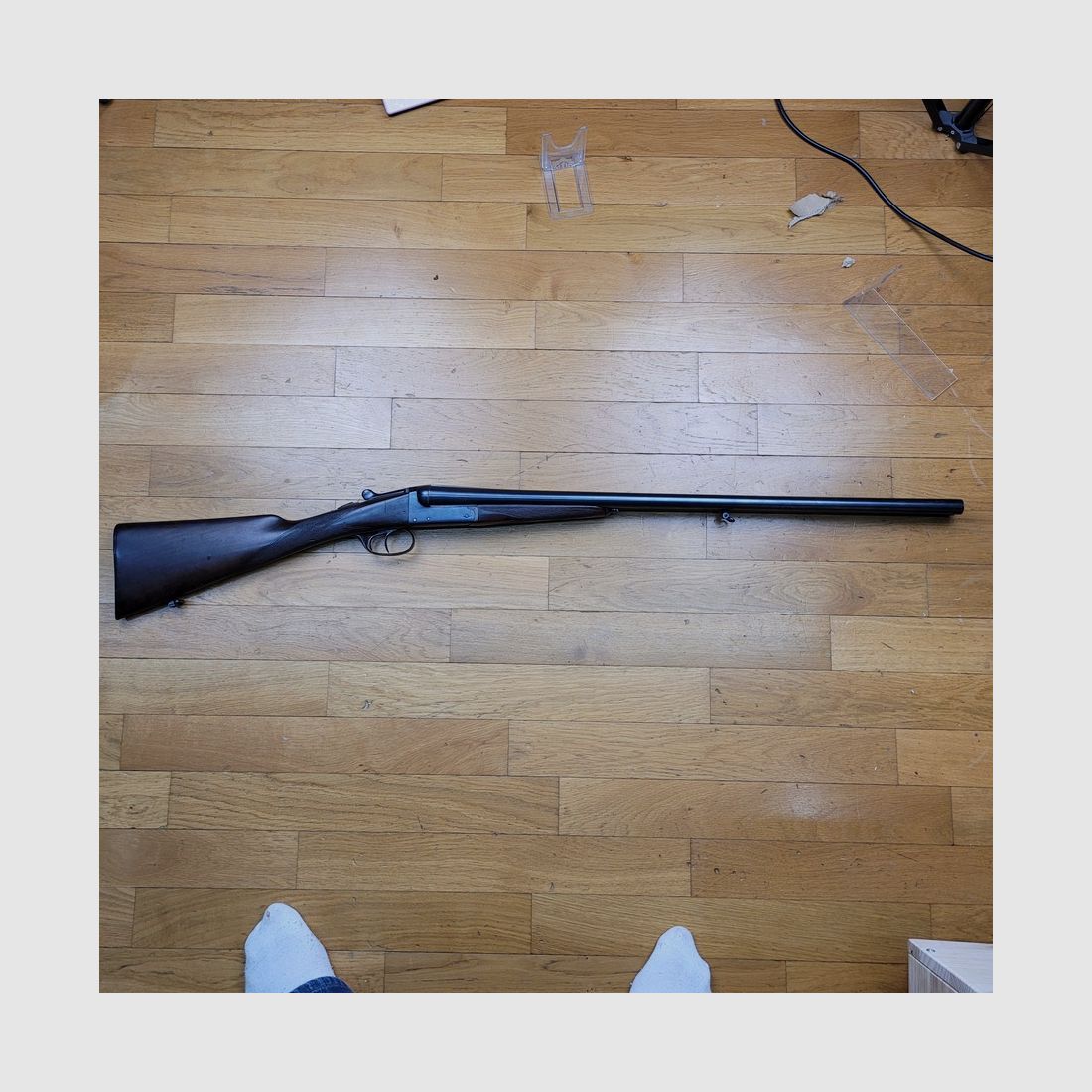 Bellissimo fucile sovrapposto – calibro 16/65 – ottima manifattura artigianale di Saint-Étienne – sopravvissuto alla seconda guerra mondiale – arma elegante in stile inglese – legni e checkering bellissimi – bluing in ottime condizioni – arma leggera eppure in bel acciaio – Bellissimo fucile in TBE+, immagine 24 di 33